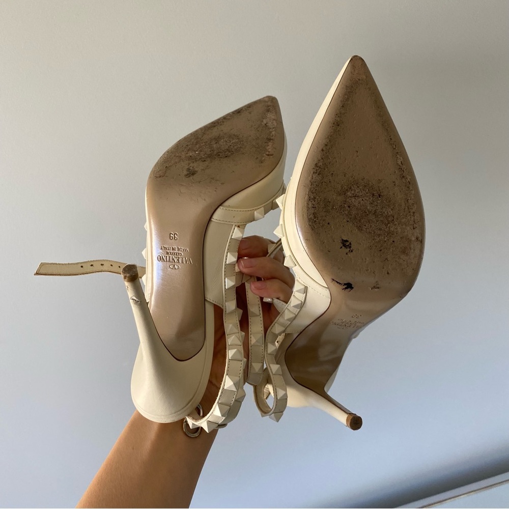 VALENTINOš¤ Ivory White rock stud 100mm ankle strap pumps heels - Picture 6 of 8
